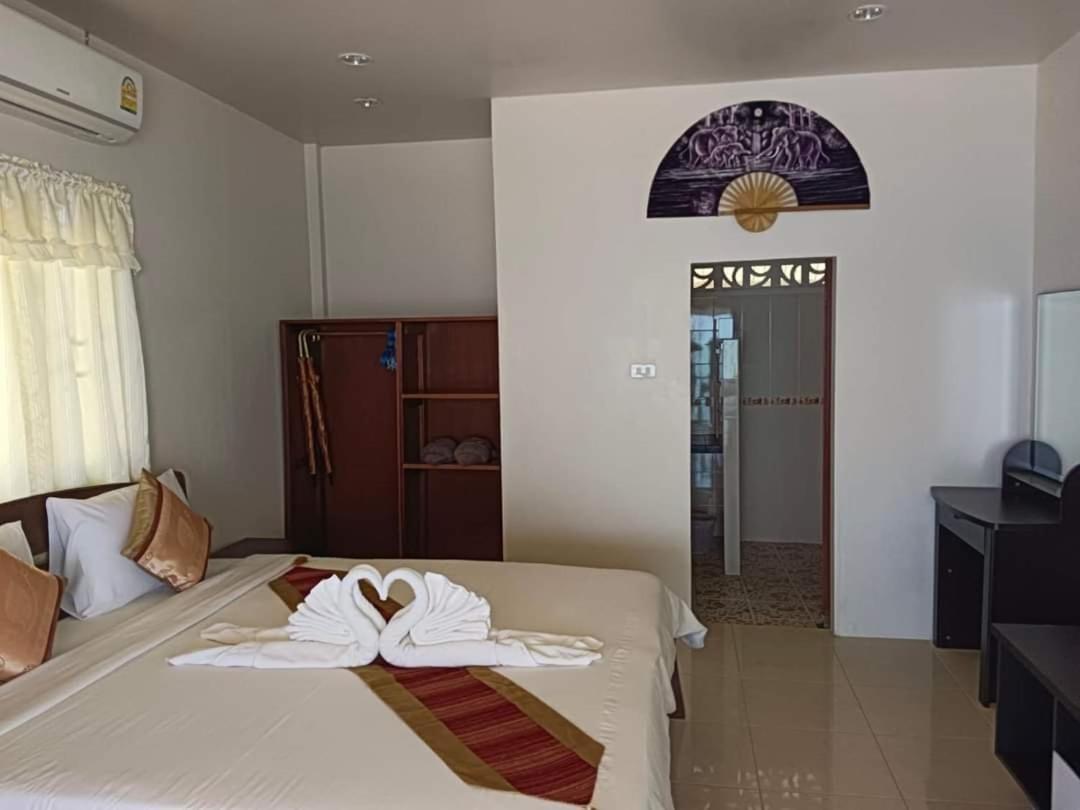 Pranee Beach Bungalows Koh Kho Khao Island Exterior foto